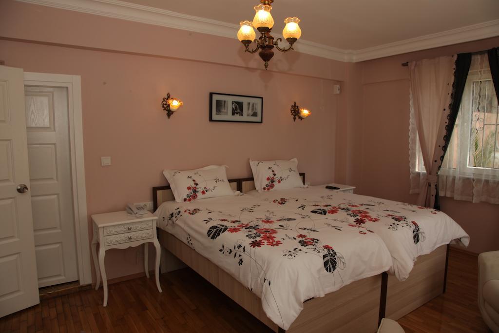 Yesim Suites Istanbul Room photo