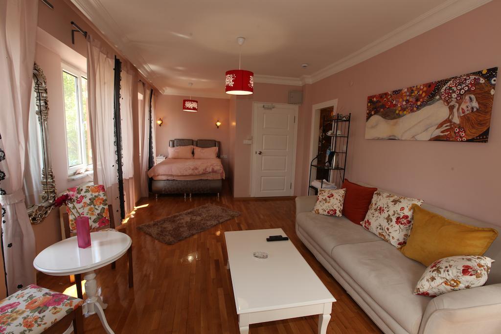 Yesim Suites Istanbul Room photo